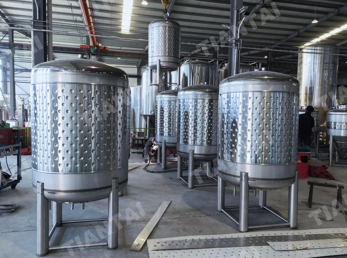 <b>Manufacturing process of the 1000l beer brewery system</b>